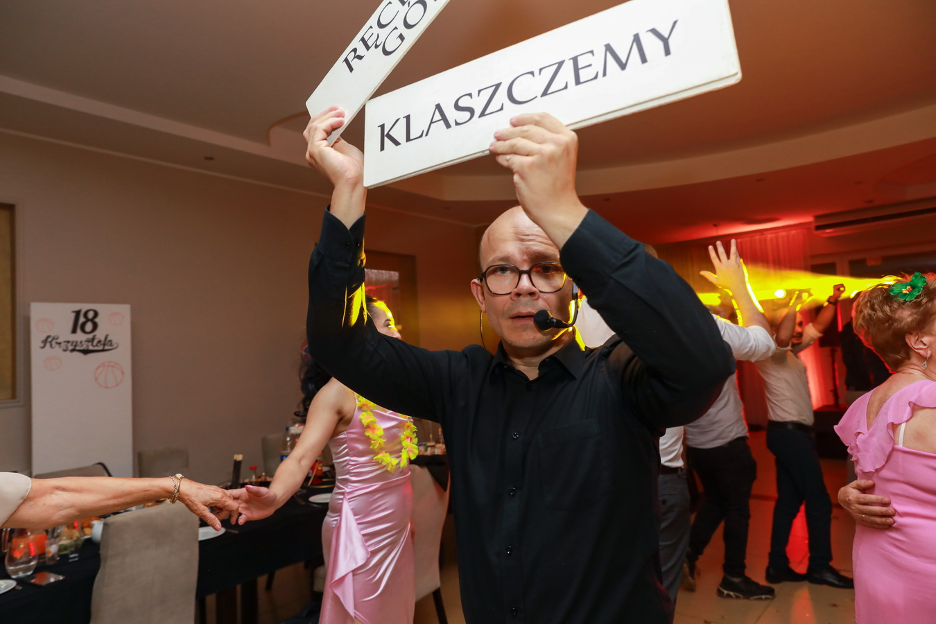 Zabawa na imprezę osiemnastkową